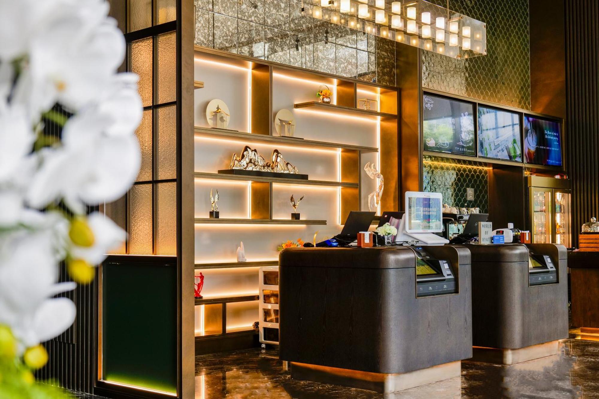 Urcove By Hyatt Shenzhen Luohu Hotell Exteriör bild